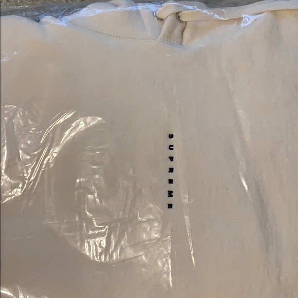 ๐Host Pick๐ Supreme Micro Logo Hooded Sweatshirt - Picture 3 of 6